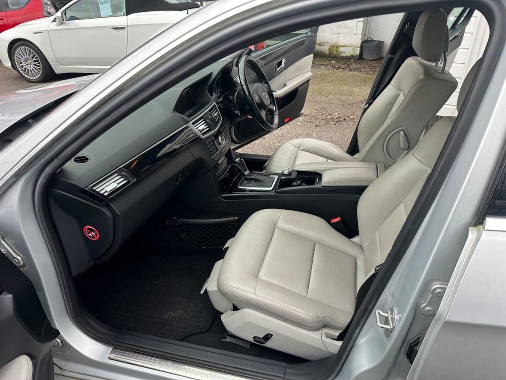 Used Mercedes-Benz E Class 2010 for sale - 76509893: Photo 12