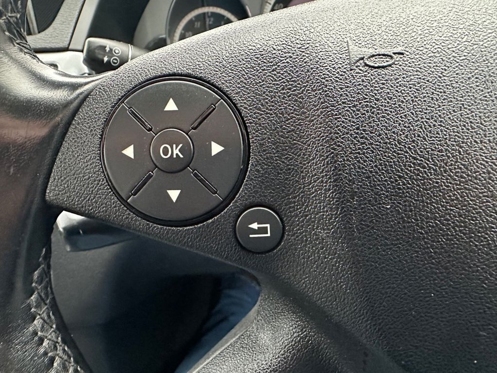 Used Mercedes-Benz E Class 2010 for sale - 76509893: Photo 16