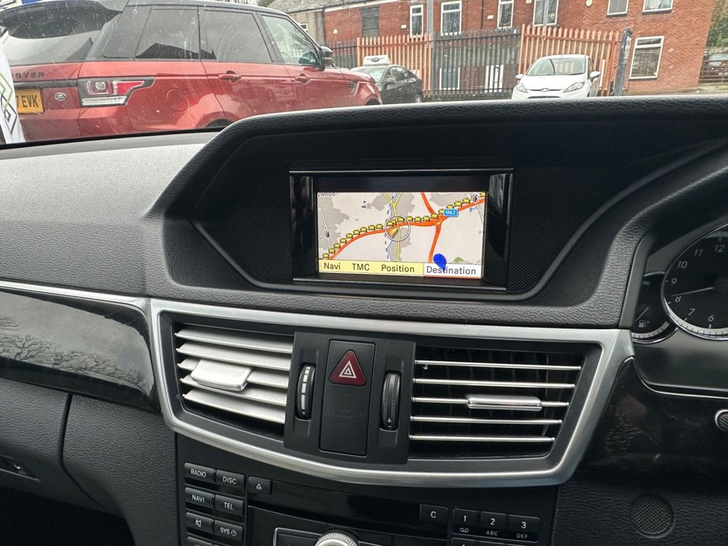 Used Mercedes-Benz E Class 2010 for sale - 76509893: Photo 24