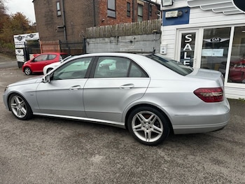Used Mercedes-Benz E Class 2010 for sale - 76509893: Photo