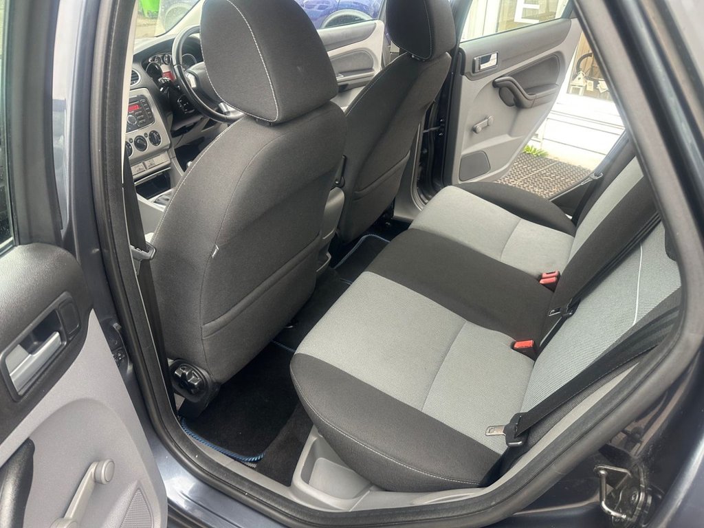 Used Ford Focus 2010 for sale - 77806175: Photo 12