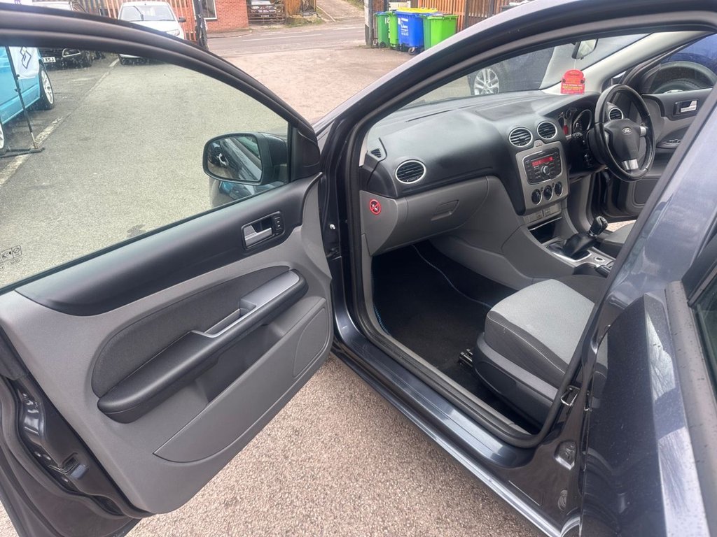 Used Ford Focus 2010 for sale - 77806175: Photo 13