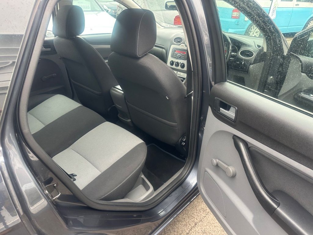 Used Ford Focus 2010 for sale - 77806175: Photo 15