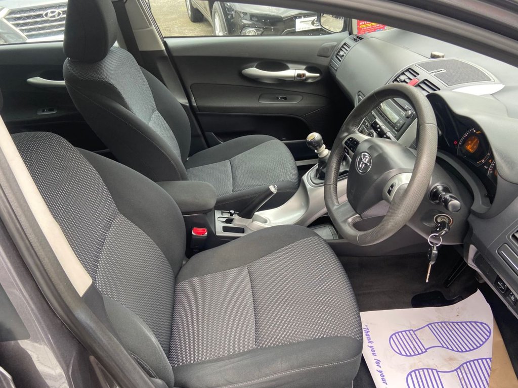 Used Toyota Auris 2010 for sale - 76203061: Photo 11