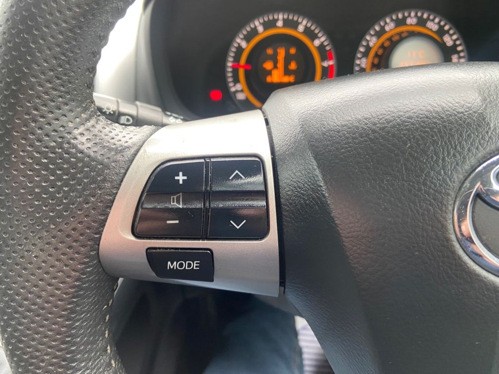 Used Toyota Auris 2010 for sale - 76203061: Photo 17