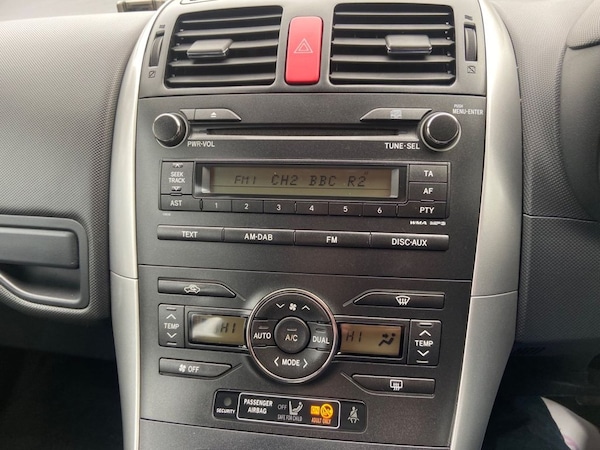 Used Toyota Auris 2010 for sale - 76203061: Photo 20