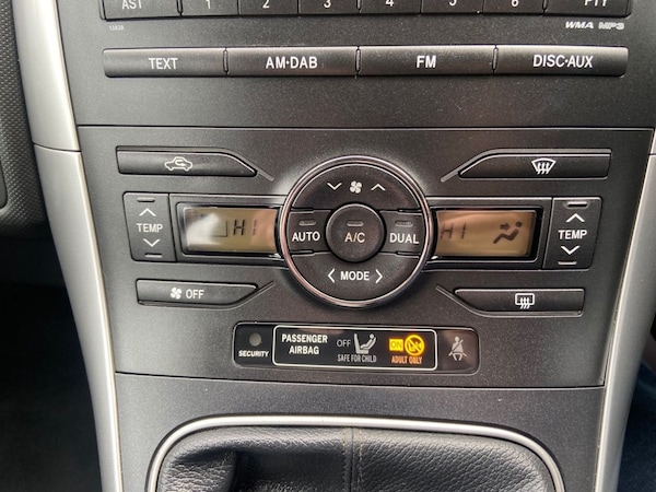 Used Toyota Auris 2010 for sale - 76203061: Photo 21
