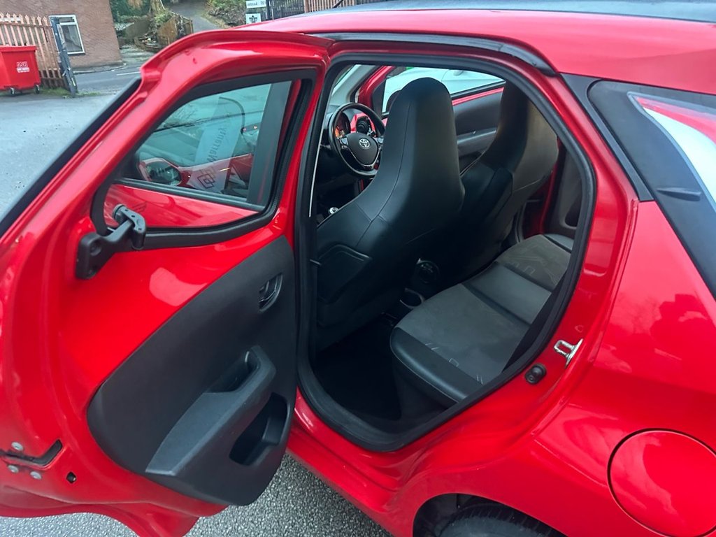 Used Toyota AYGO 2015 for sale - 76470416: Photo 16