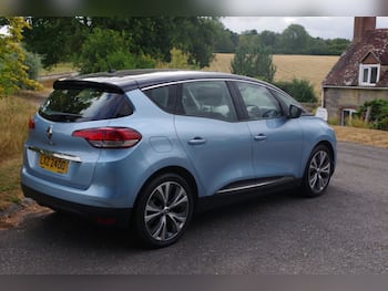 Used Renault Scenic 2017 for sale - 79713294: Photo