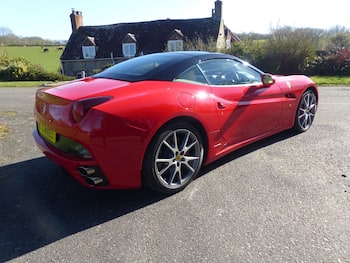 Used Ferrari California 2011 for sale - 79713292: Photo