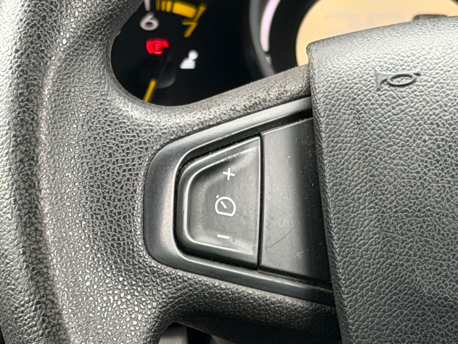 Used Renault Megane 2010 for sale - 77323928: Photo 12