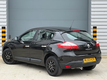 Used Renault Megane 2010 for sale - 77323928: Photo