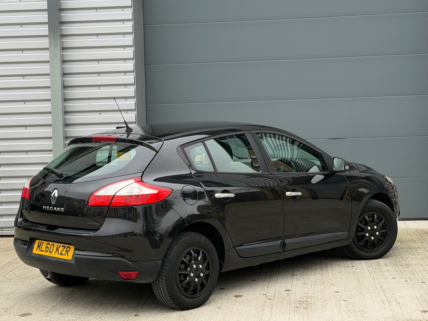 Used Renault Megane 2010 for sale - 77323928: Photo 4