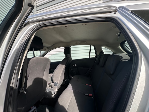 Used Renault Clio 2009 for sale - 76170822: Photo 12