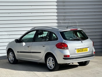 Used Renault Clio 2009 for sale - 76170822: Photo 4