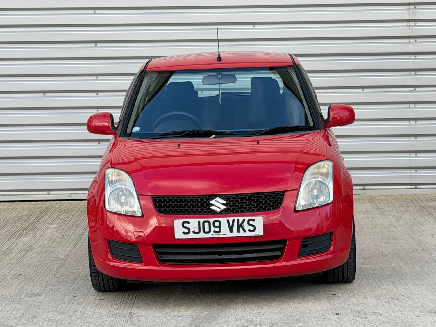 Used Suzuki Swift 2009 for sale - 77261207: Photo 2