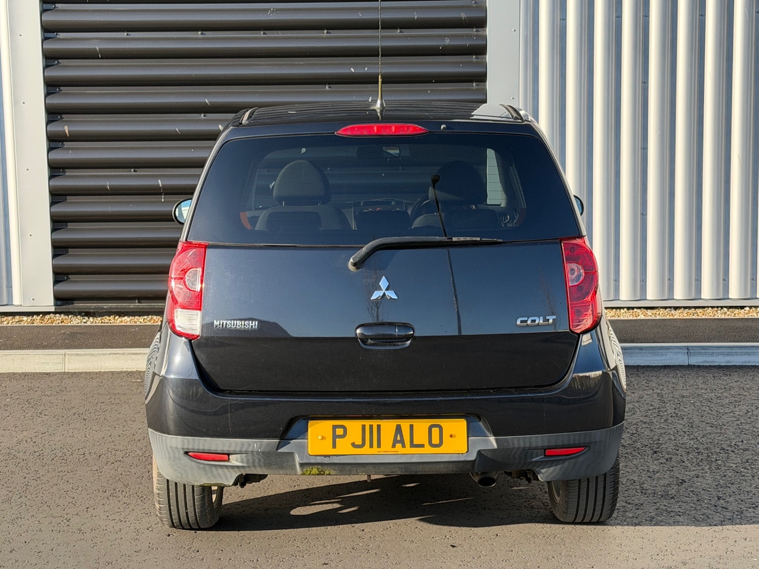 Used Mitsubishi Colt 2011 for sale - 77918236: Photo 4