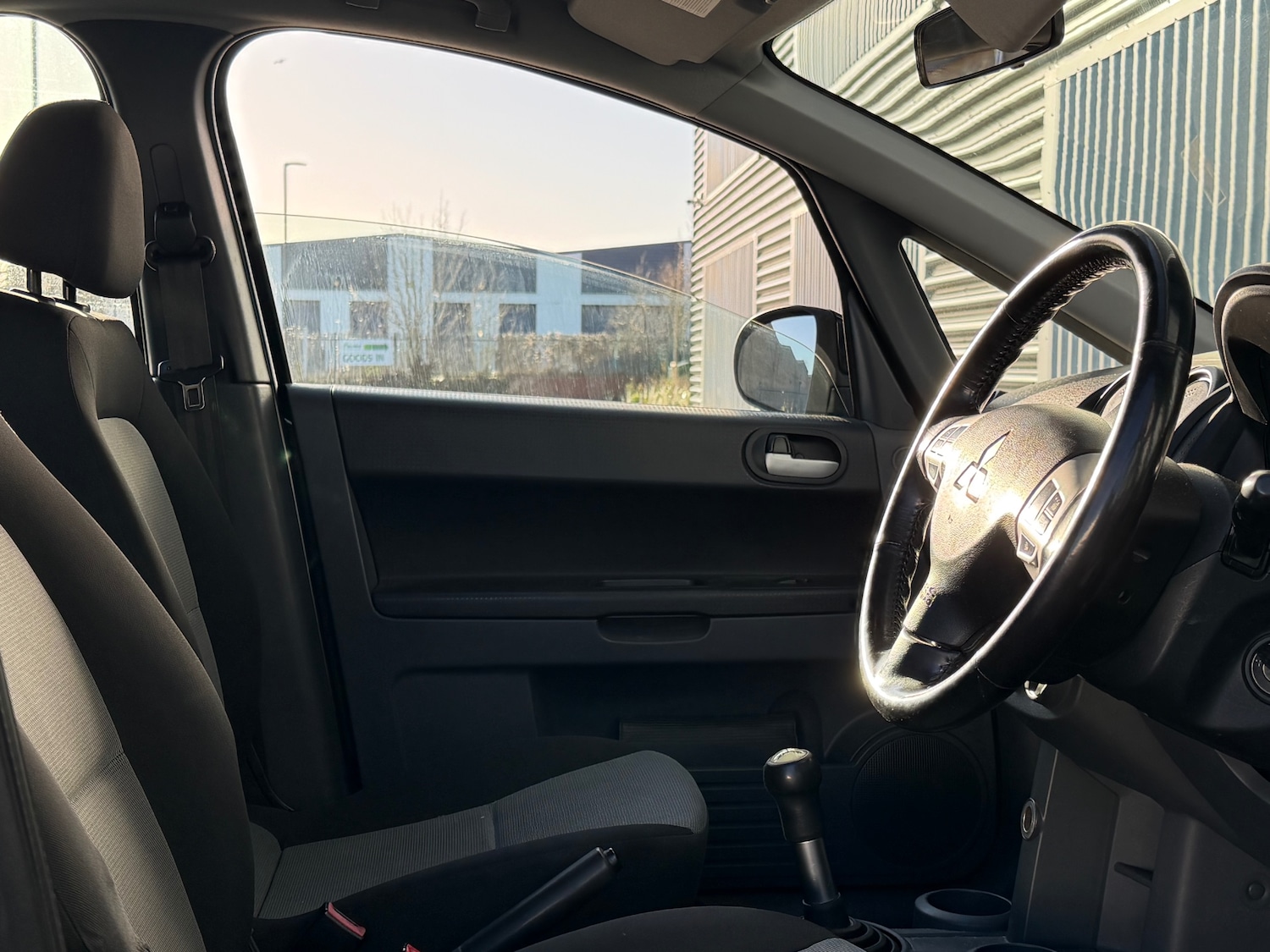 Used Mitsubishi Colt 2011 for sale - 77918236: Photo 7