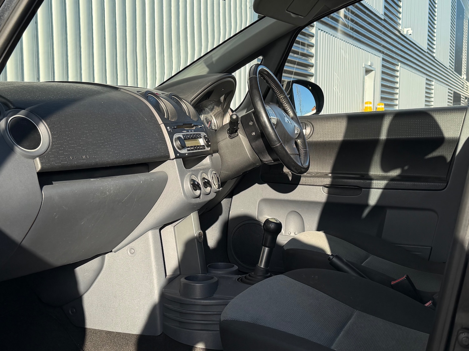 Used Mitsubishi Colt 2011 for sale - 77918236: Photo 8