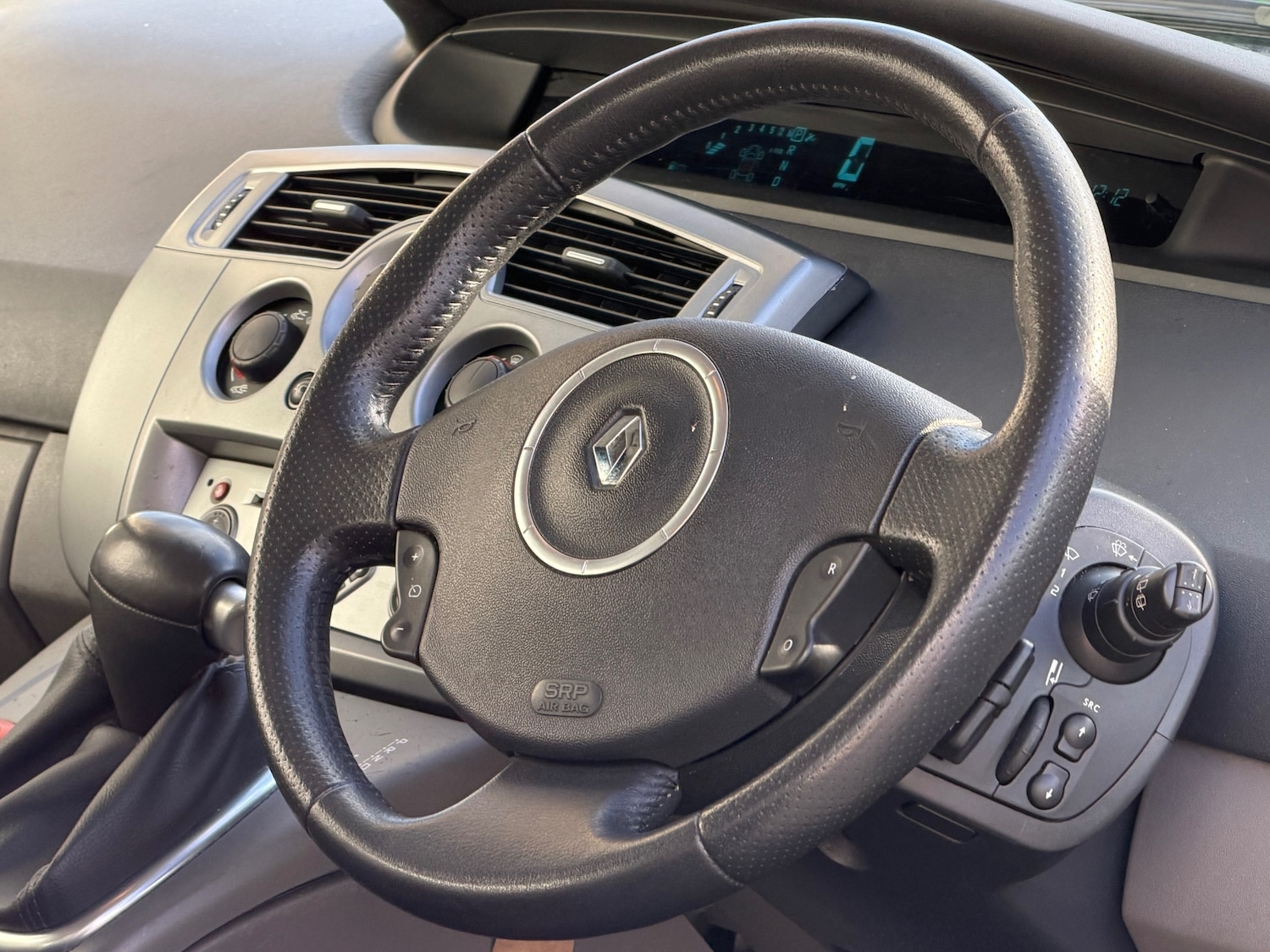 Used Renault Grand Scenic 2008 for sale - 76905479: Photo 7