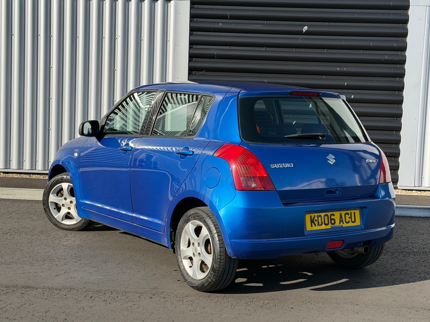 Used Suzuki Swift 2006 for sale - 77917836: Photo 3
