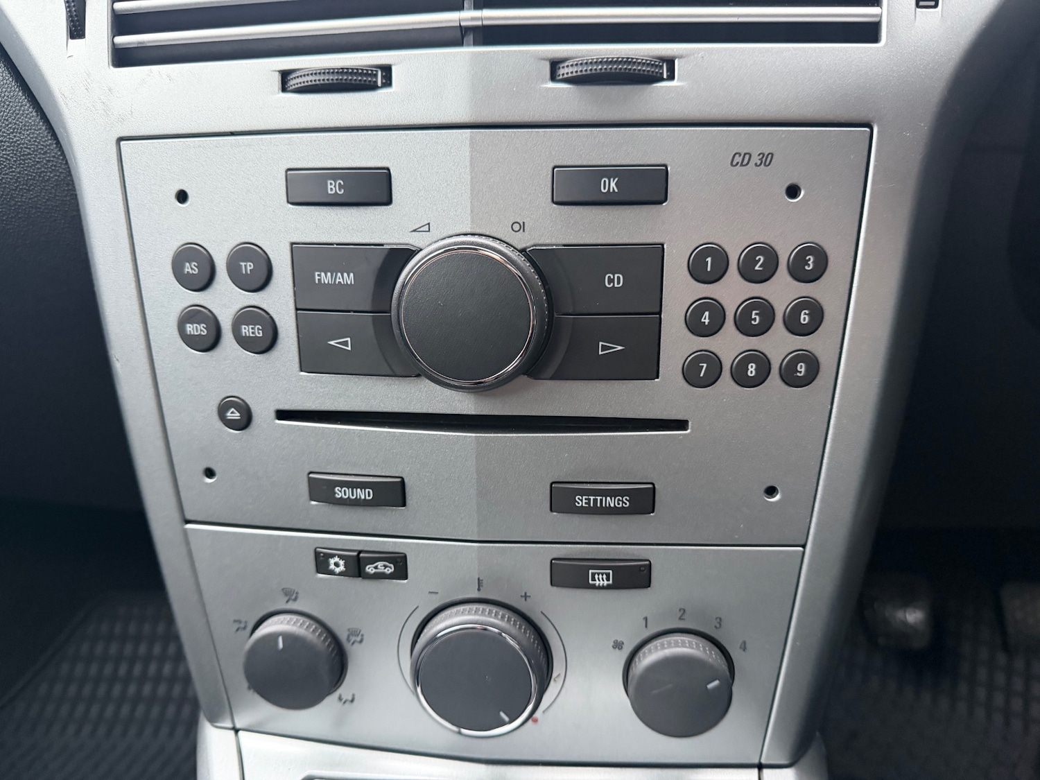 Used Vauxhall Astra 2009 for sale - 77854345: Photo 10