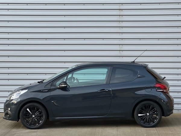Used Peugeot 208 2017 for sale - 76332828: Photo 6