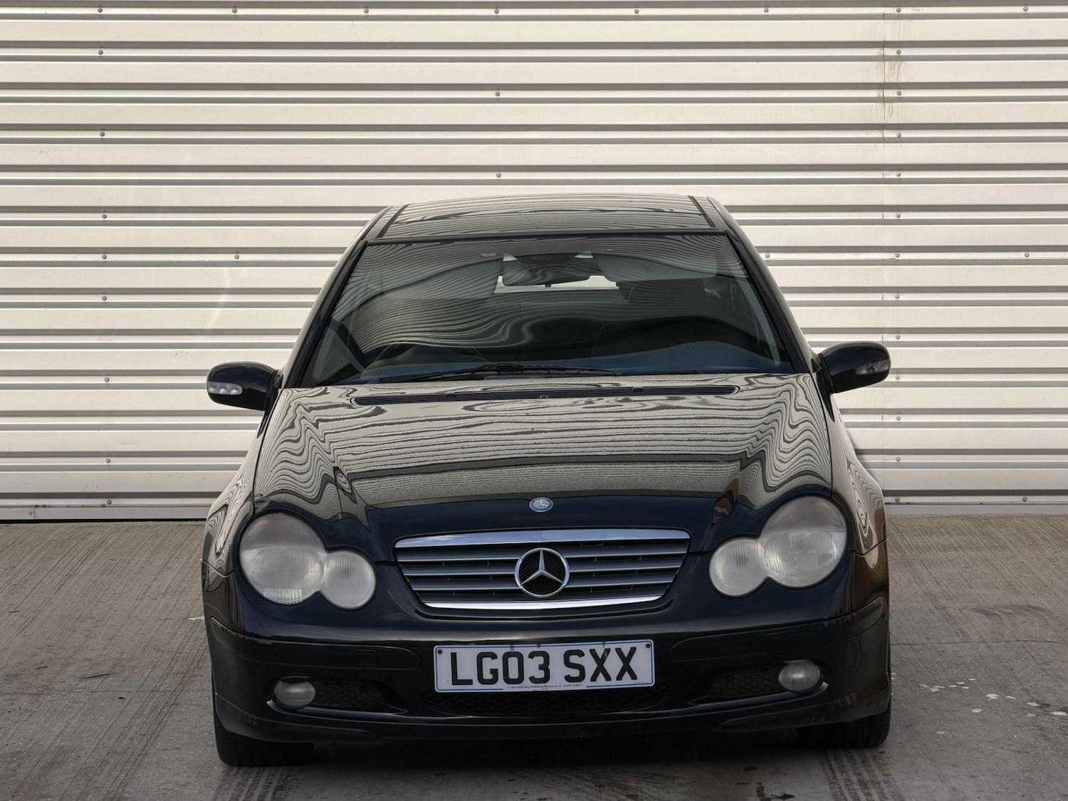 Used Mercedes-Benz C Class 2003 for sale - 77125698: Photo 2