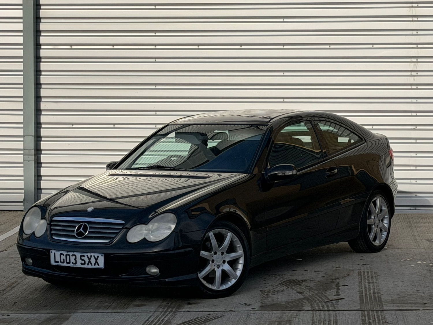 Used Mercedes-Benz C Class 2003 for sale - 77125698: Photo 3