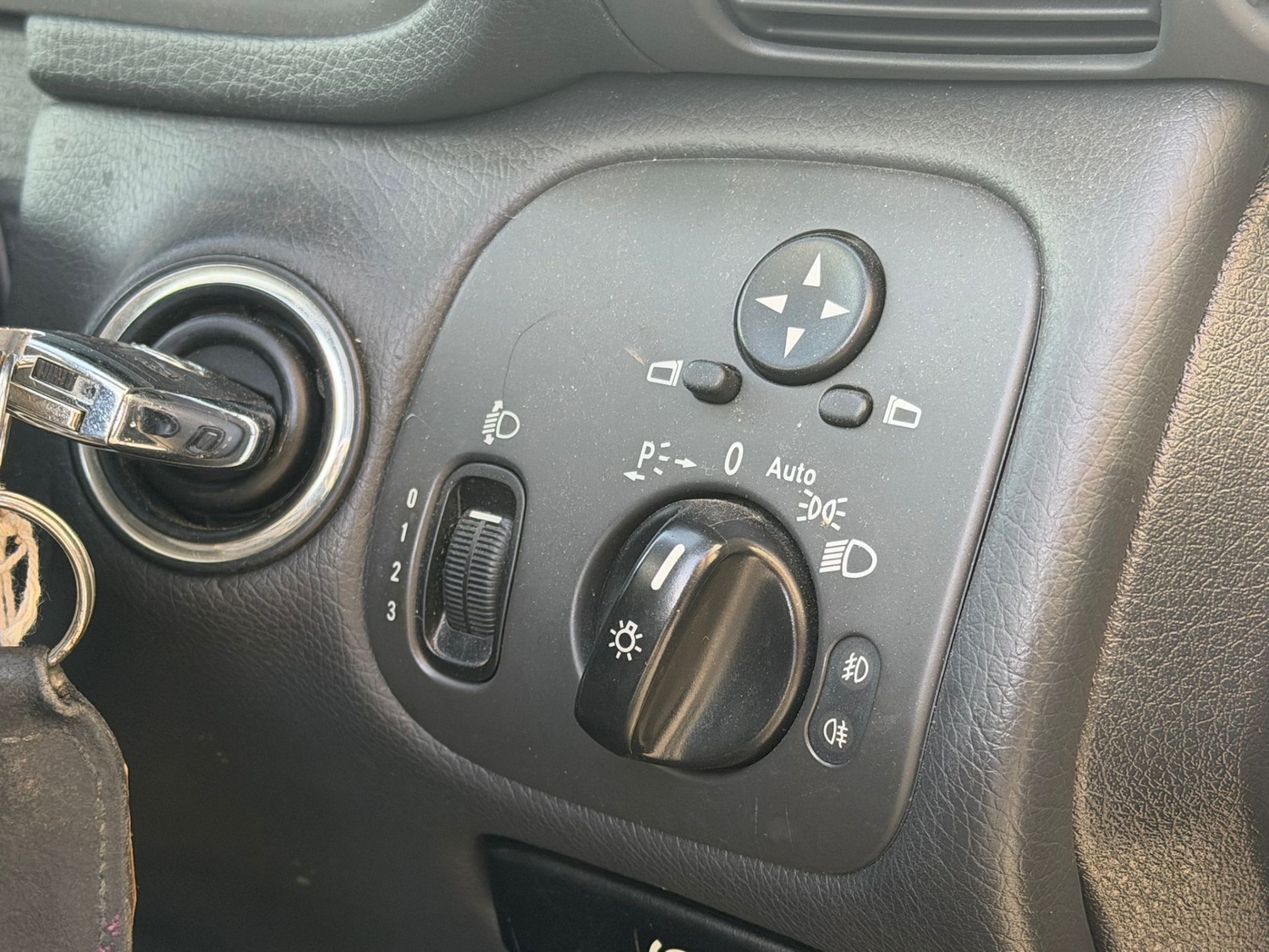 Used Mercedes-Benz C Class 2003 for sale - 77125698: Photo 9