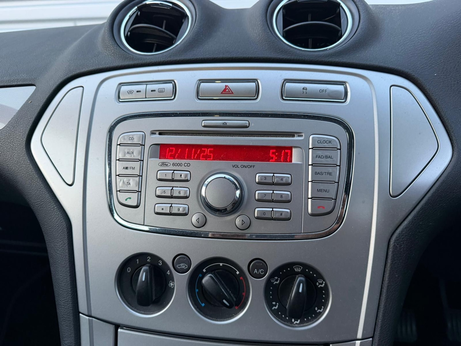 Used Ford Mondeo 2008 for sale - 76556839: Photo 15