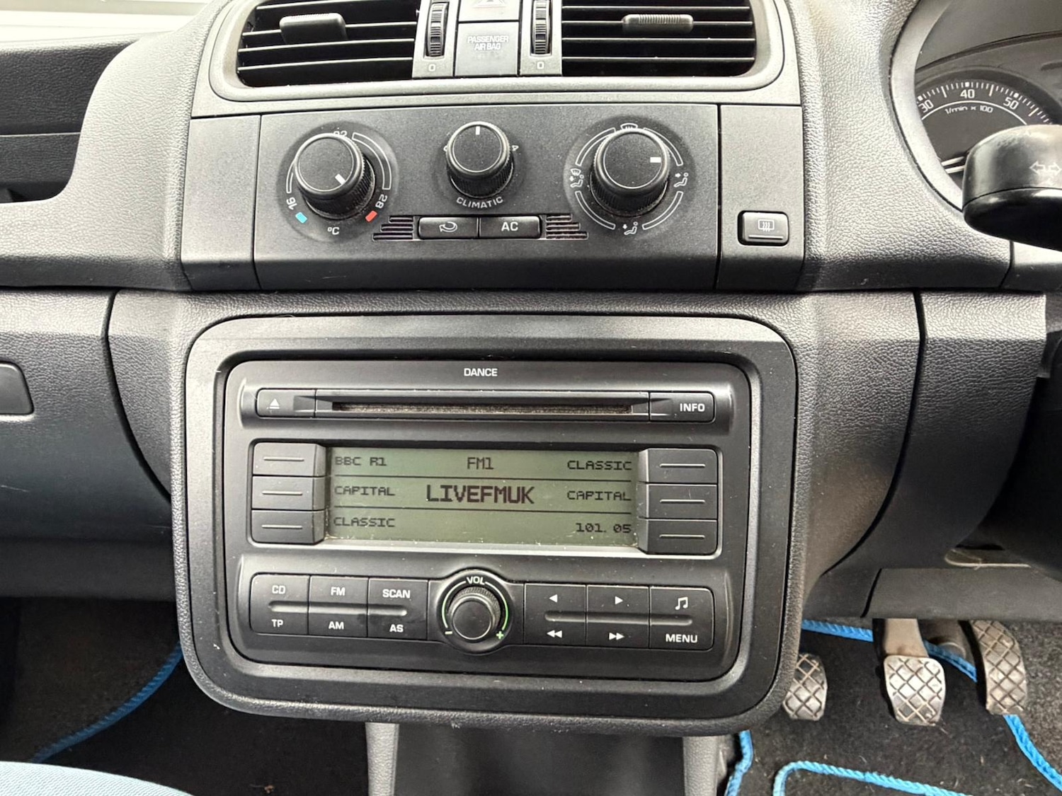 Skoda Fabia 2008 (08) - 1.2 1 5dr - Image 11