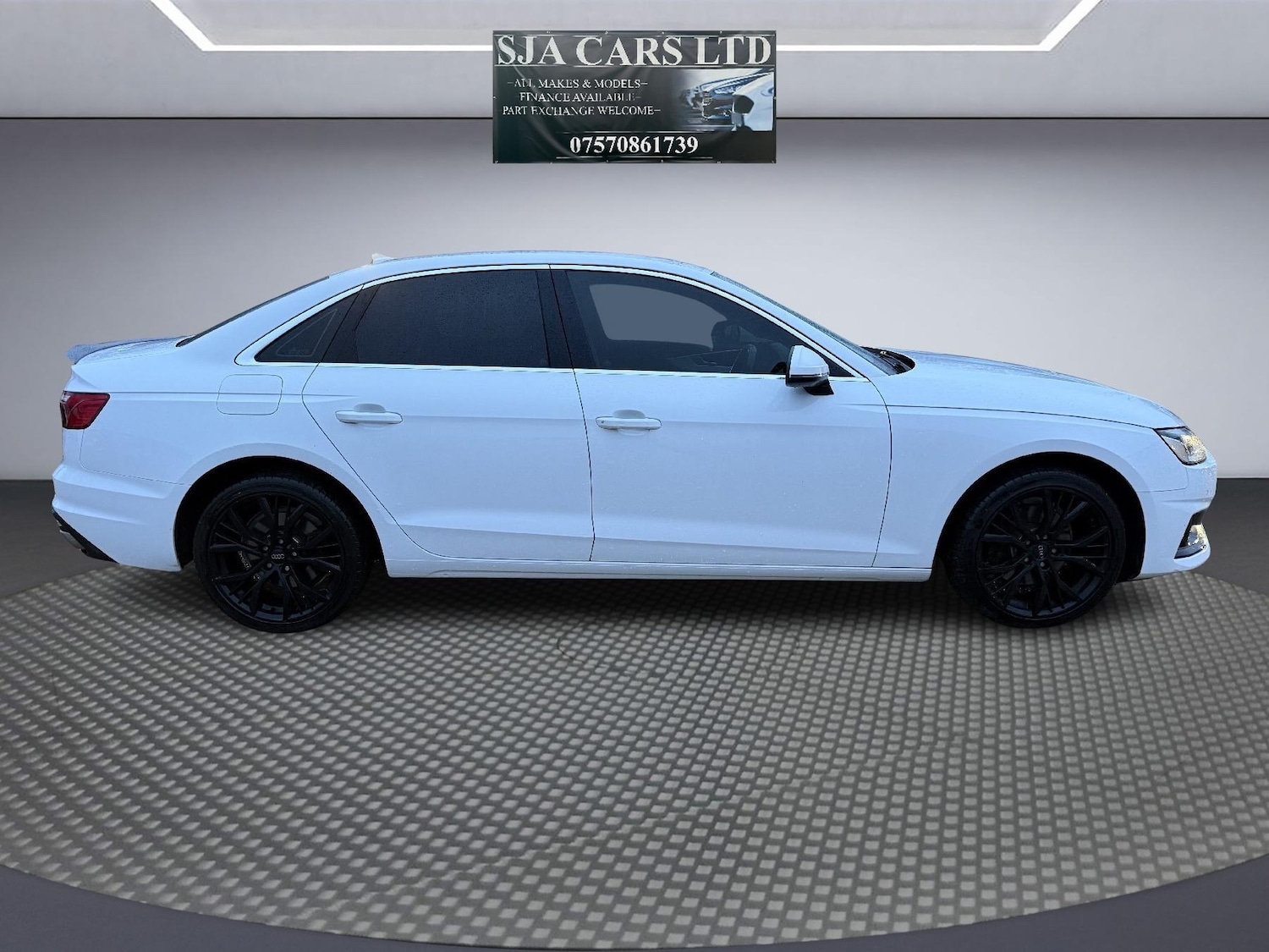 Used Audi A4 2019 for sale - 77220206: Photo 2