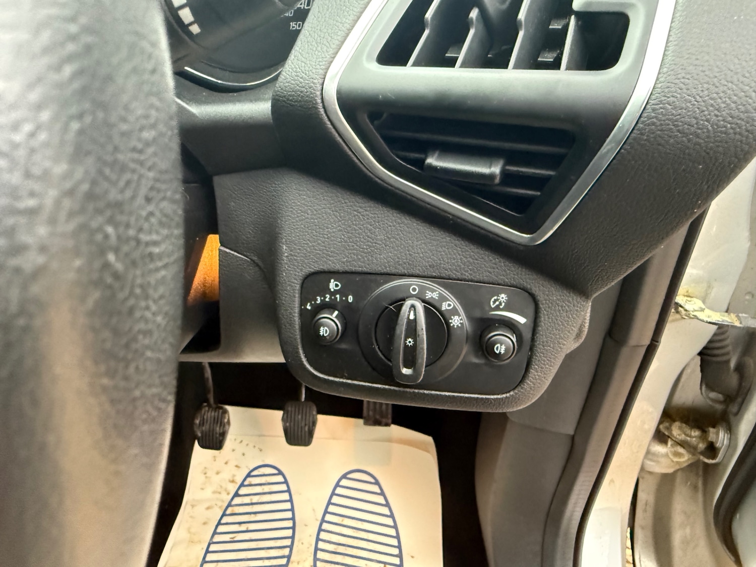 Used Ford Kuga 2014 for sale - 77632344: Photo 16