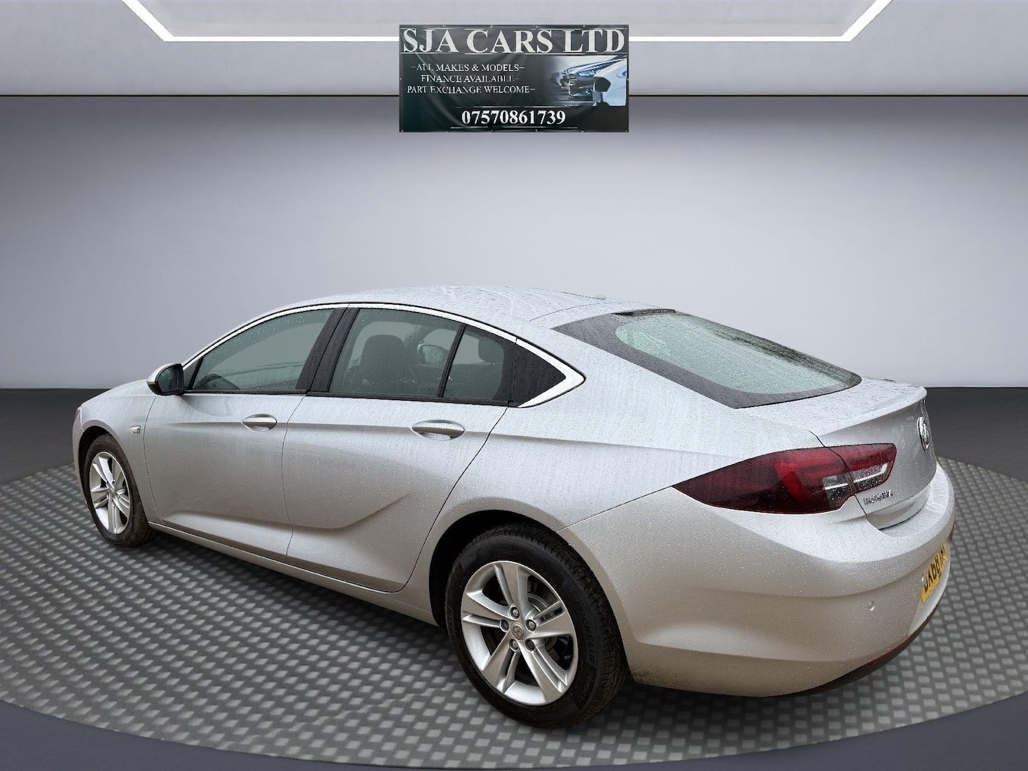 Used Vauxhall Insignia 2018 for sale - 77385630: Photo 5