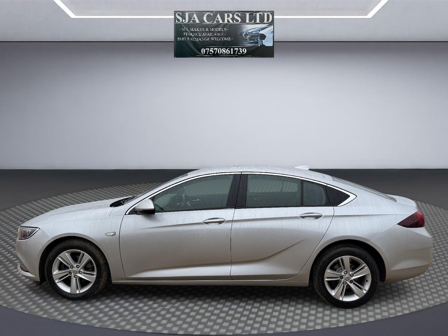 Used Vauxhall Insignia 2018 for sale - 77385630: Photo 7