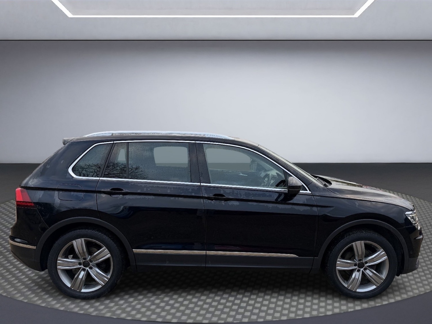 Used Volkswagen Tiguan 2016 for sale - 77694298: Photo 8