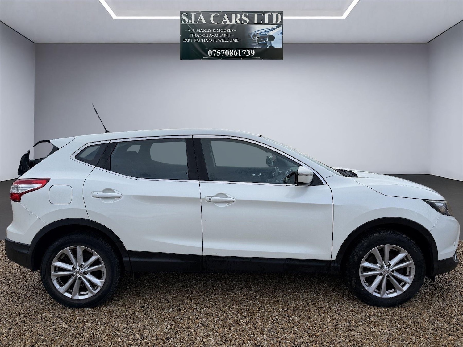 Used Nissan Qashqai 2014 for sale - 77250795: Photo 8