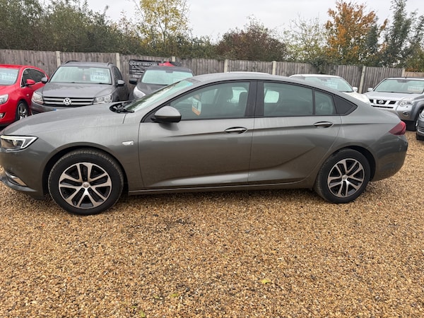 Used Vauxhall Insignia 2017 for sale - 76305801: Photo 4