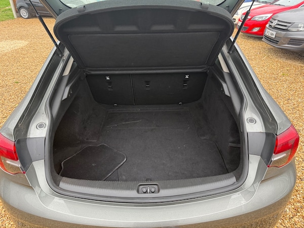 Used Vauxhall Insignia 2017 for sale - 76305801: Photo 8