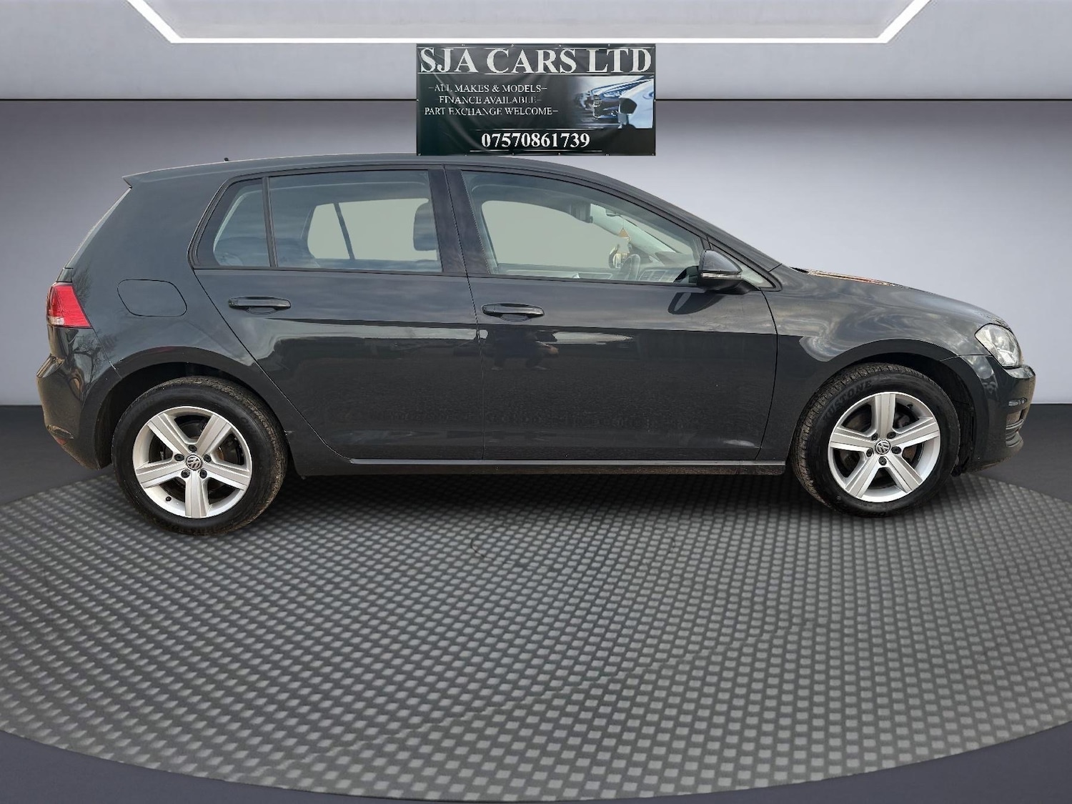 Used Volkswagen Golf 2016 for sale - 76881655: Photo 1