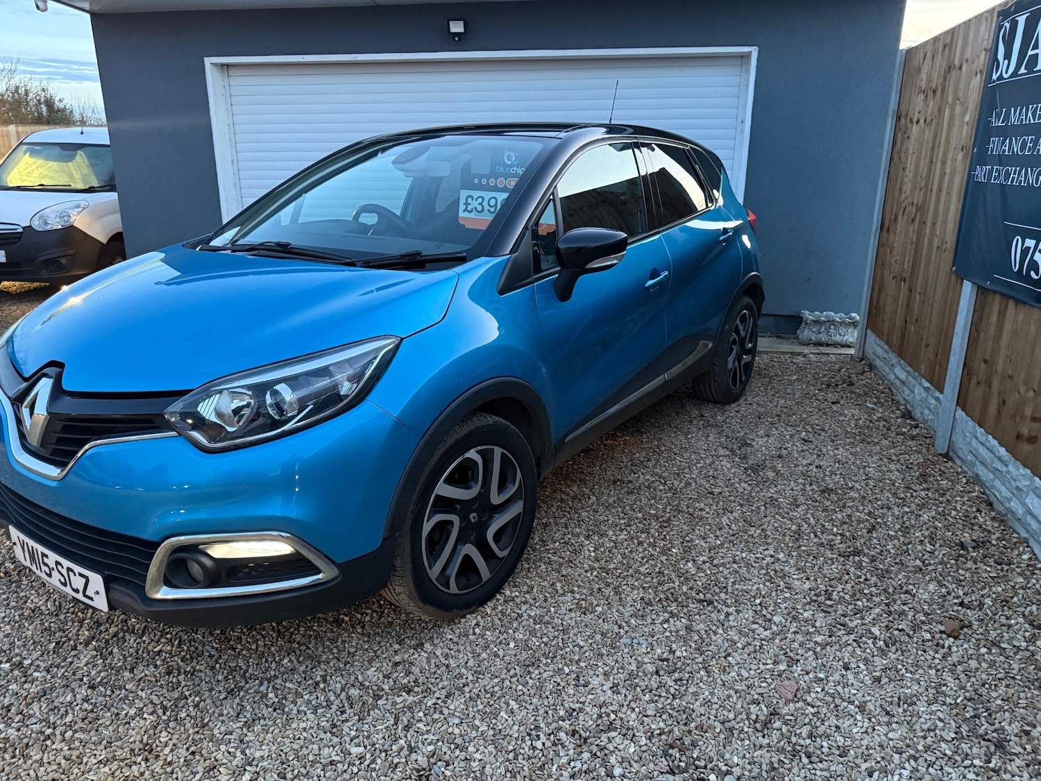 Used Renault Captur 2015 for sale - 76568210: Photo 4