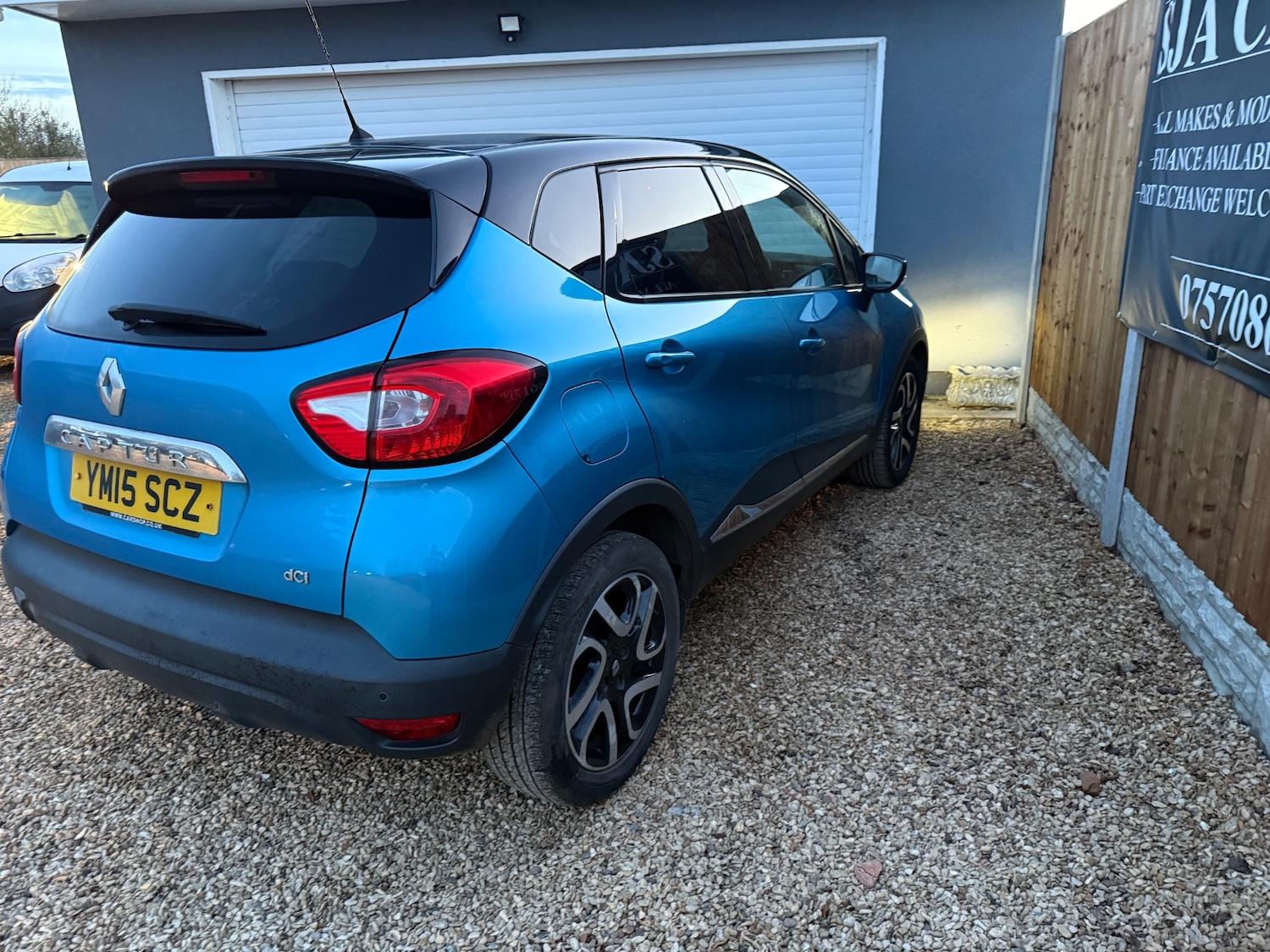 Used Renault Captur 2015 for sale - 76568210: Photo 8