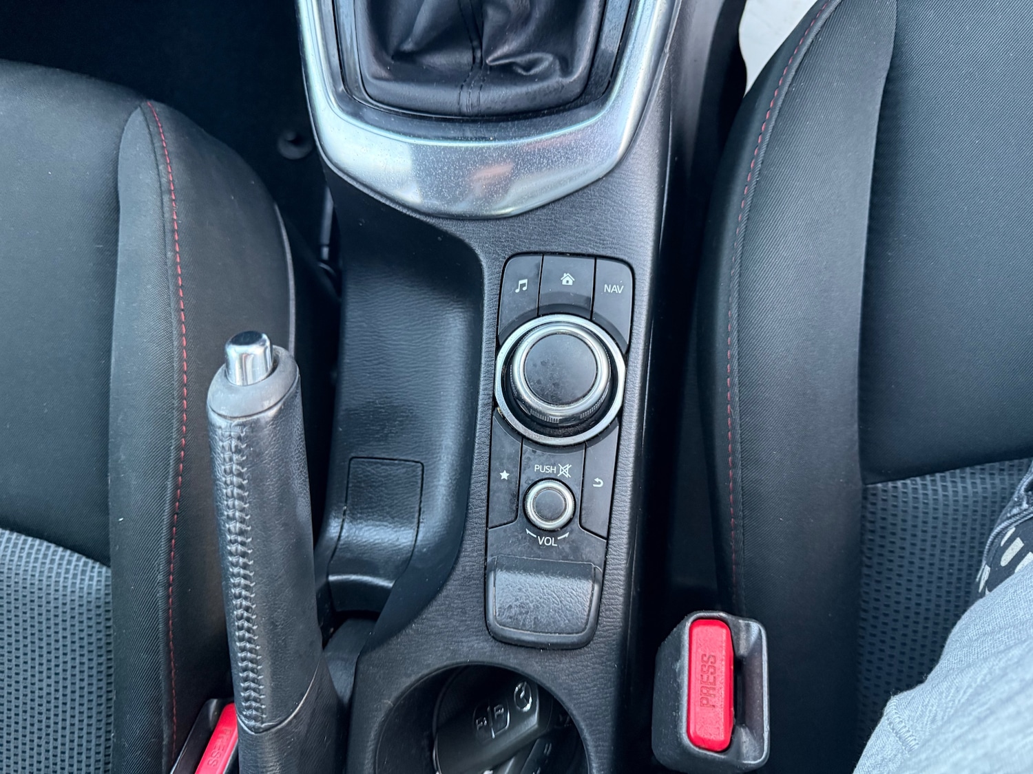 Used Mazda Mazda2 2016 for sale - 76428222: Photo 10