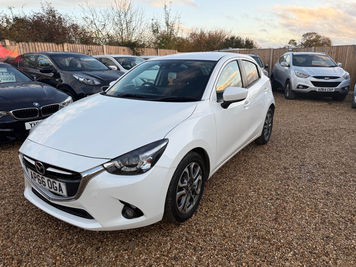 Used Mazda Mazda2 2016 for sale - 76428222: Photo 3