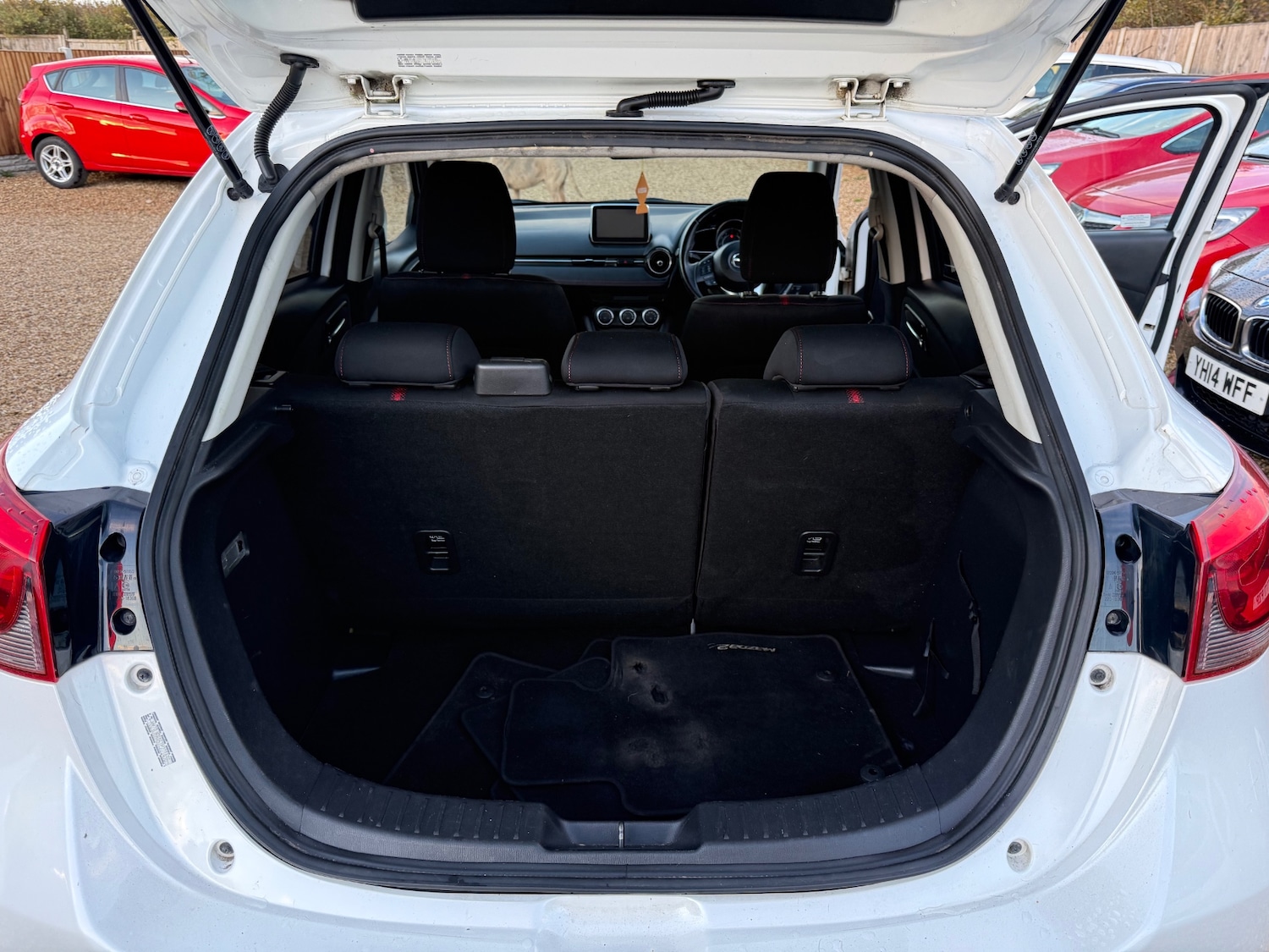 Used Mazda Mazda2 2016 for sale - 76428222: Photo 6