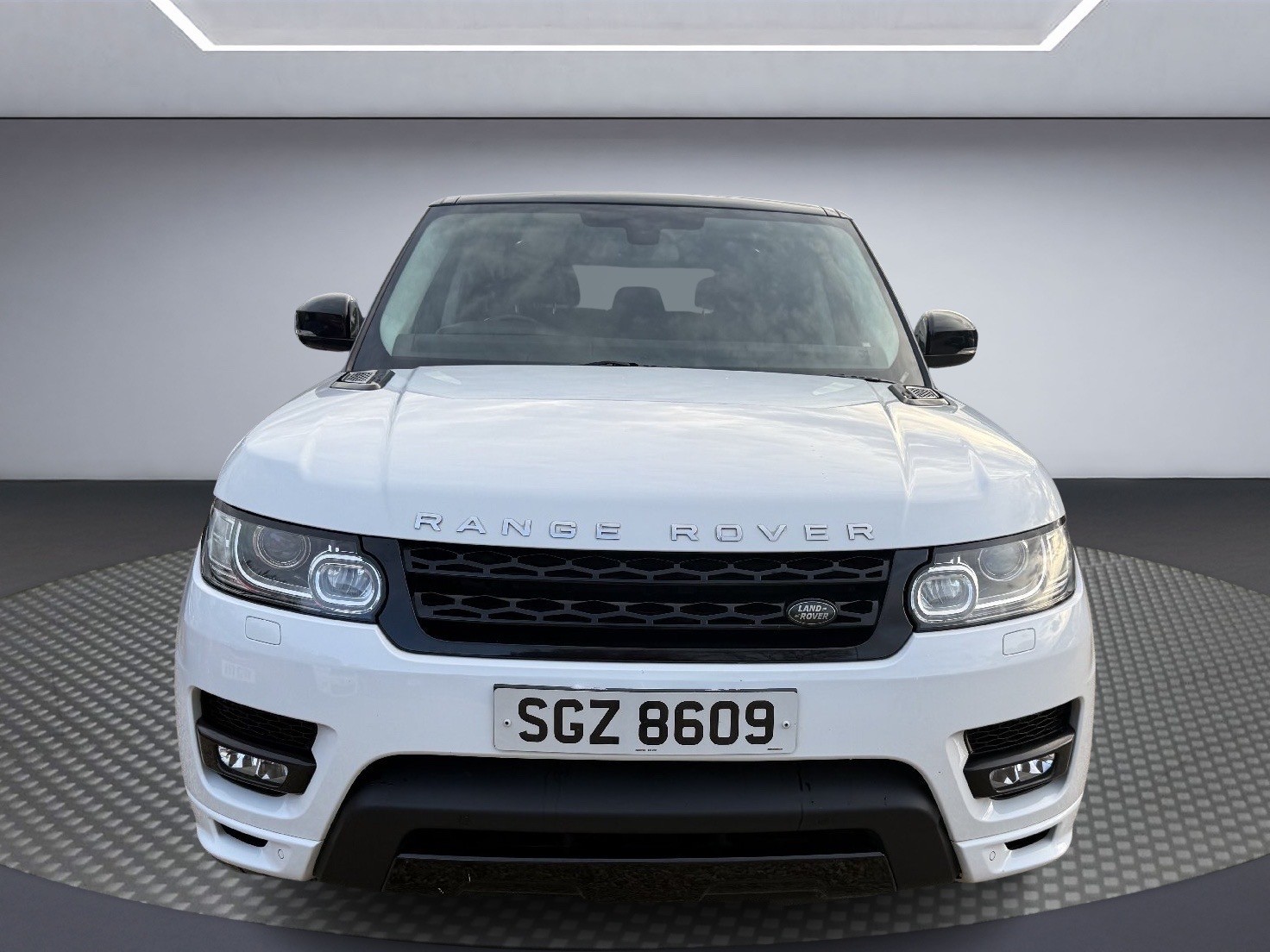 Used Land Rover Range Rover Sport 2015 for sale - 77687753: Photo 2