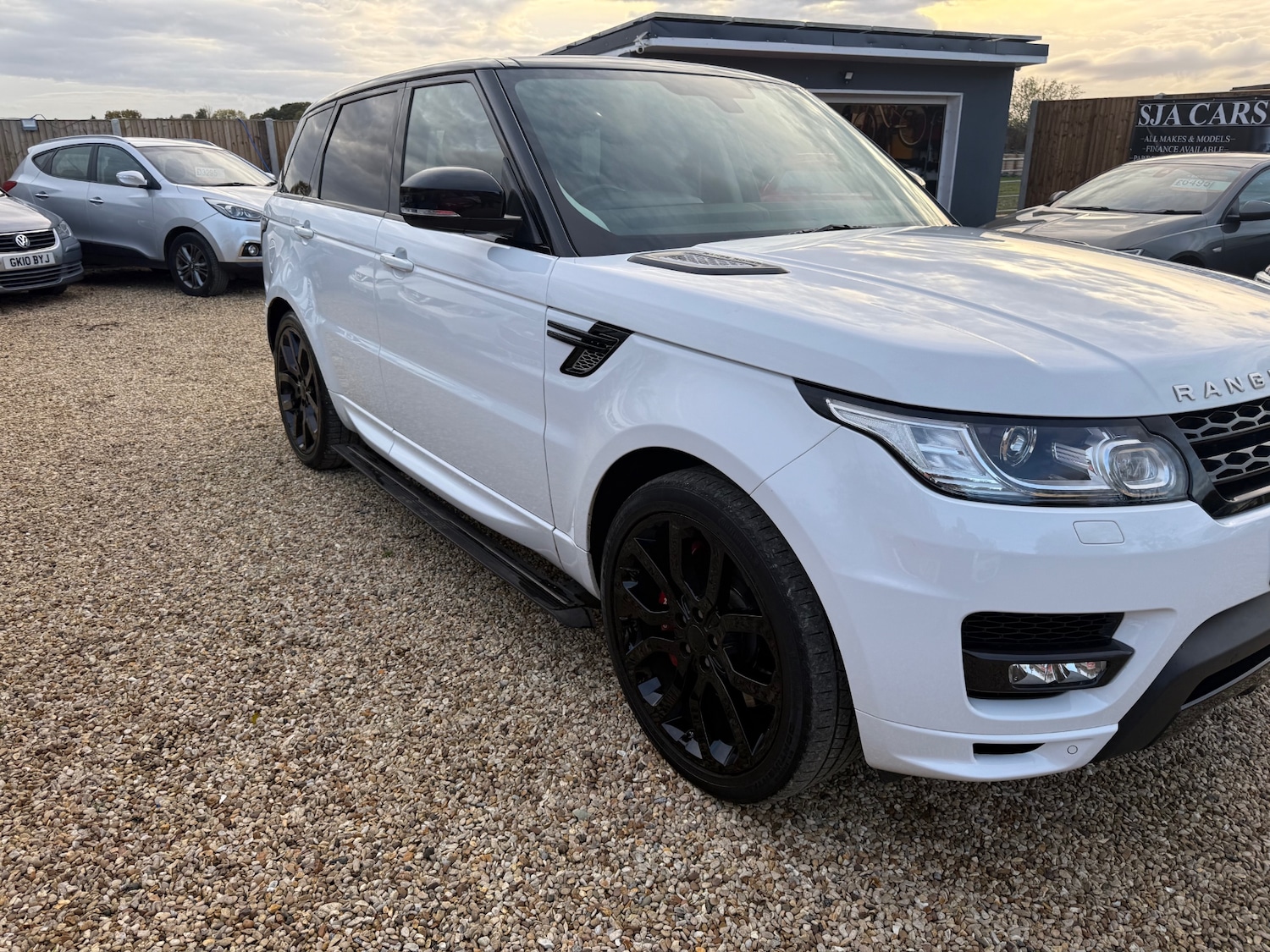 Used Land Rover Range Rover Sport 2015 for sale - 76344309: Photo 1