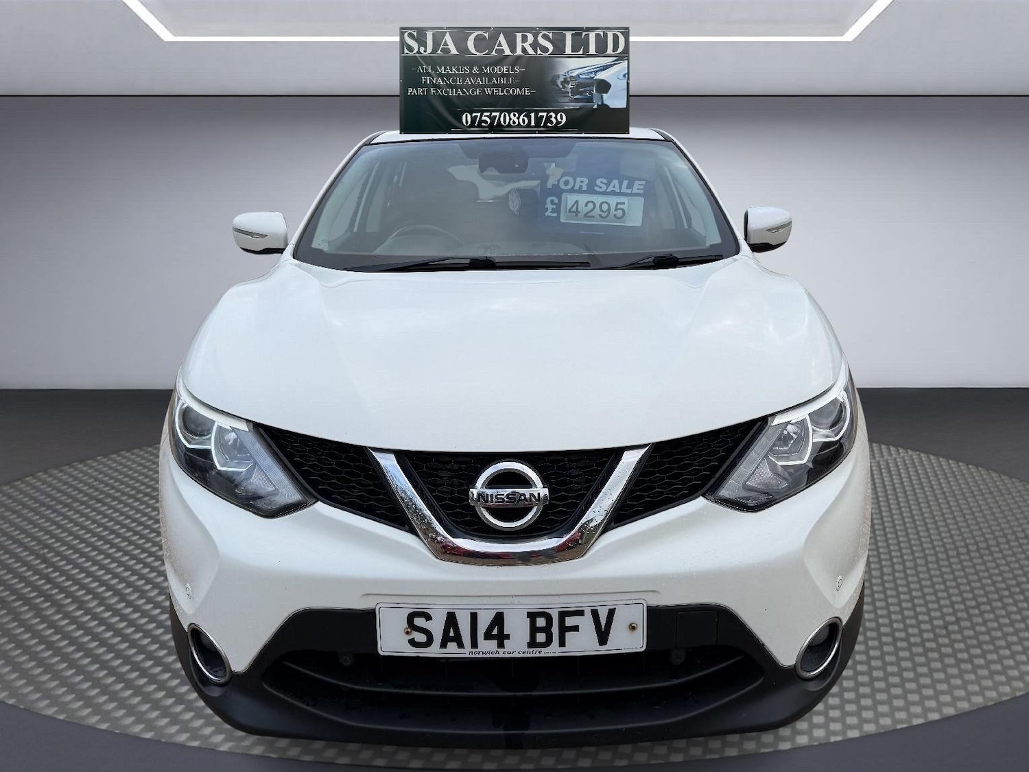 Used Nissan Qashqai 2014 for sale - 77687756: Photo 2