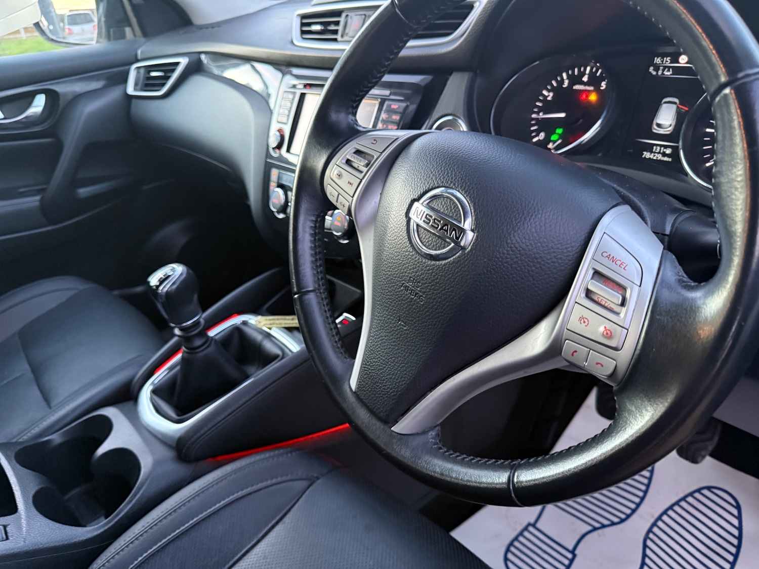 Used Nissan Qashqai 2015 for sale - 77226071: Photo 11